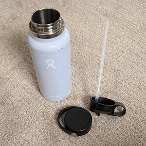 Hydro Flask Lavender Bottle 32oz with 2 lids